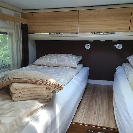 Camping-car De Luxe Dans Le Bois De Champia - Huy בית כפרי Wanze