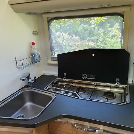 Camping-car De Luxe Dans Le Bois De Champia - Huy Wanze